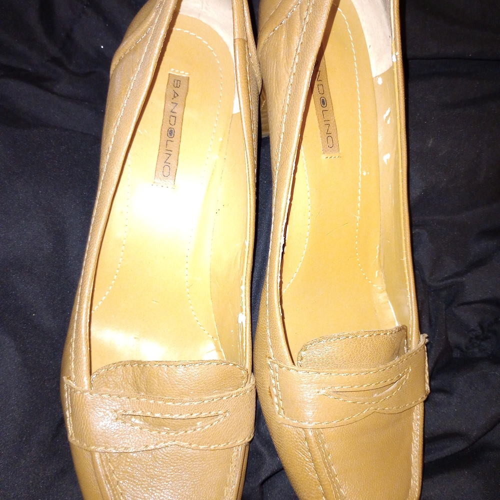 Bandolino Women's Tan Loafers